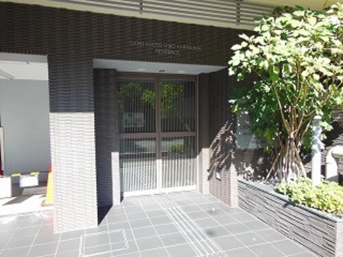 14/22 エントランス