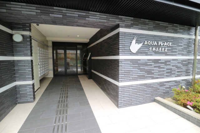 15/17 エントランス