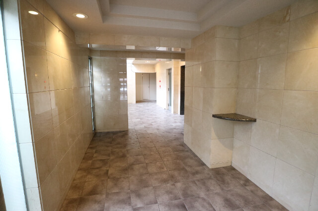 2/4 エントランス