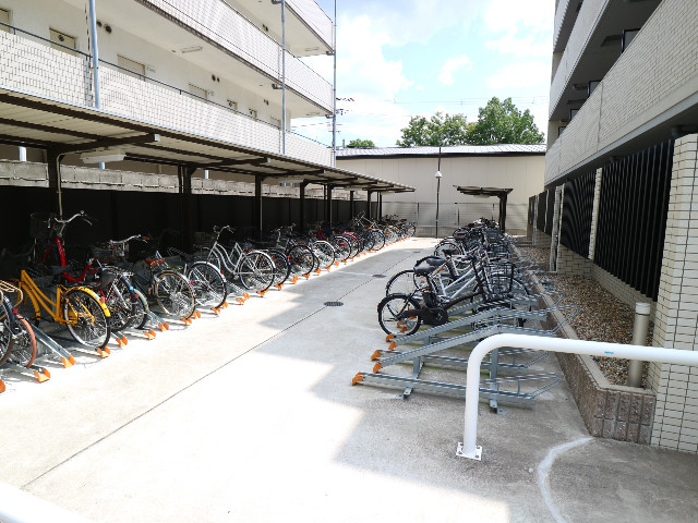 22/23 駐車場