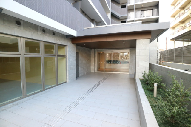 22/24 エントランス