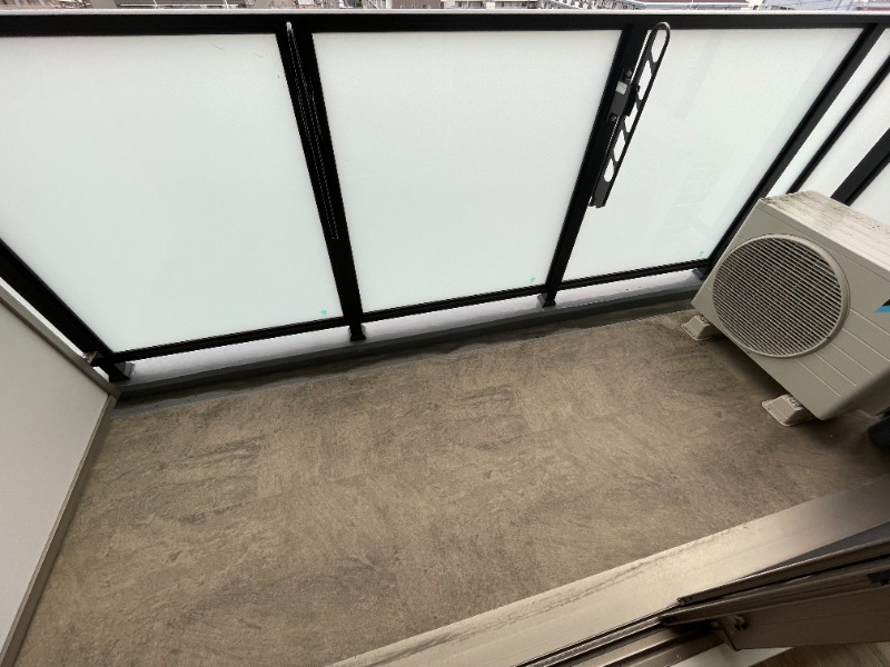 16/27 バルコニー