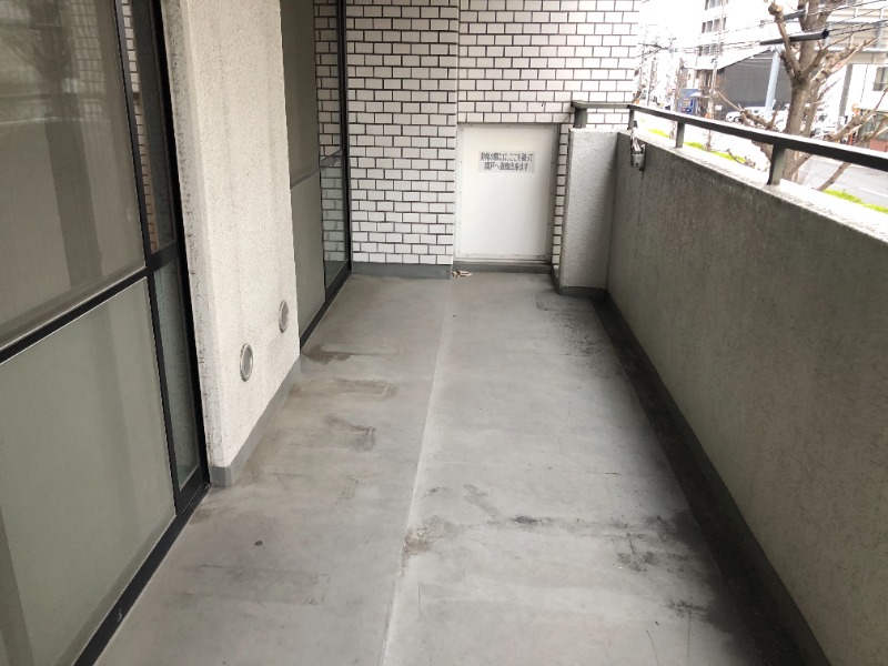 13/23 バルコニー