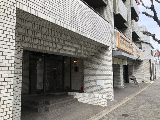 21/23 エントランス