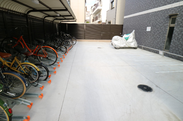 24/25 駐車場