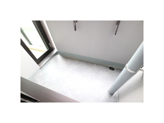 18/28 バルコニー