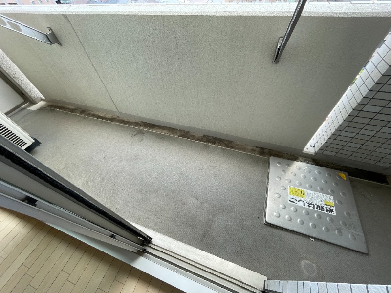 17/27 バルコニー