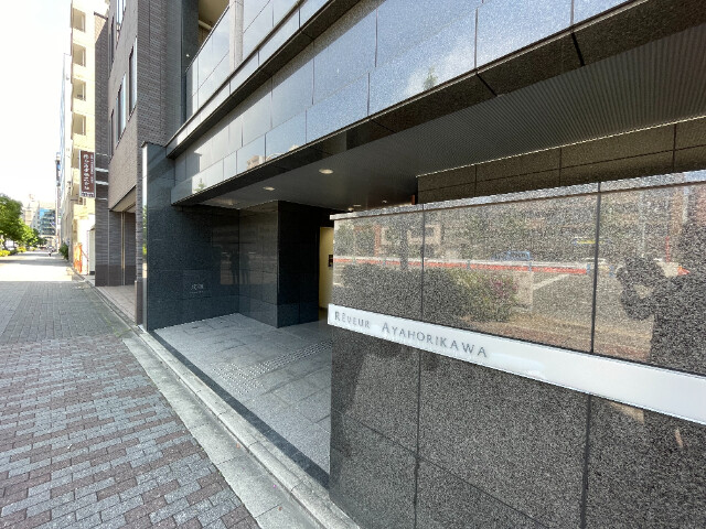 2/4 エントランス