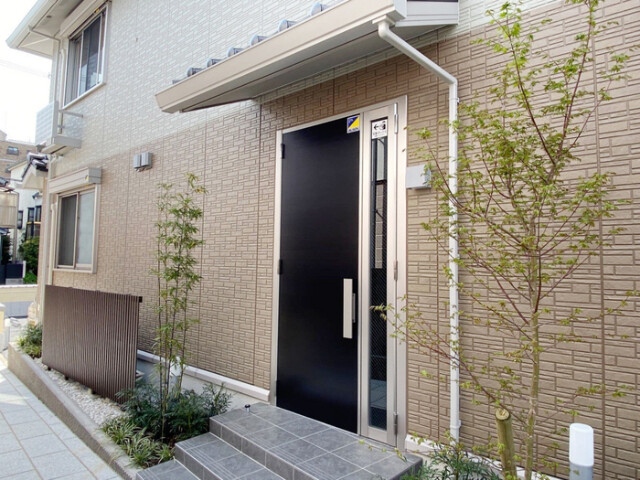 15/19 エントランス