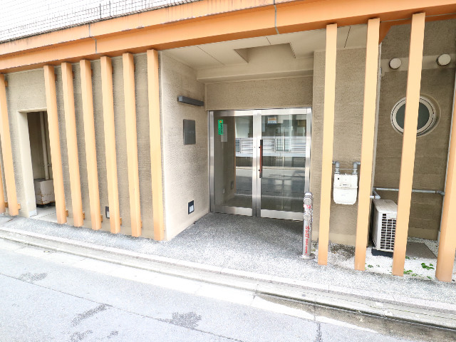 20/24 エントランス