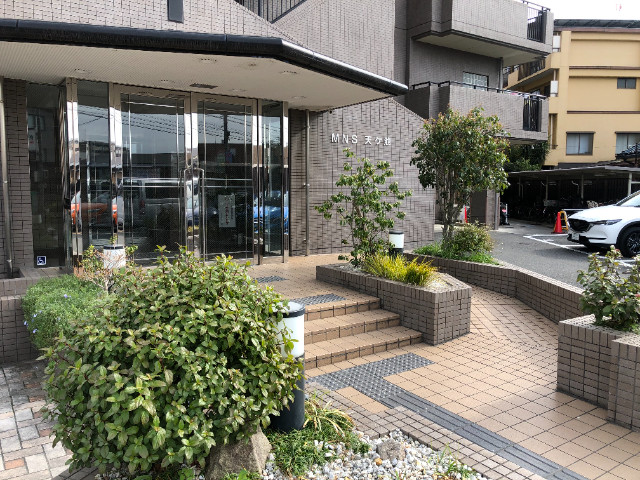 2/4 エントランス