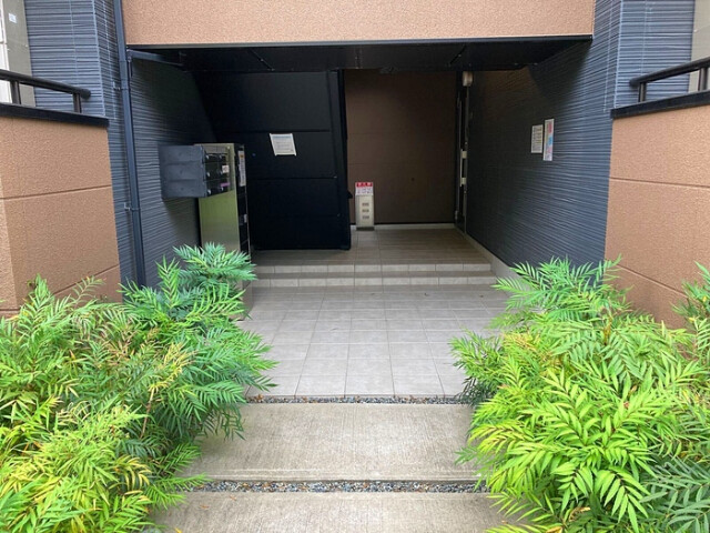 2/3 エントランス