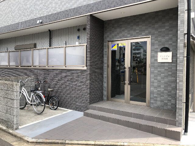 2/4 エントランス