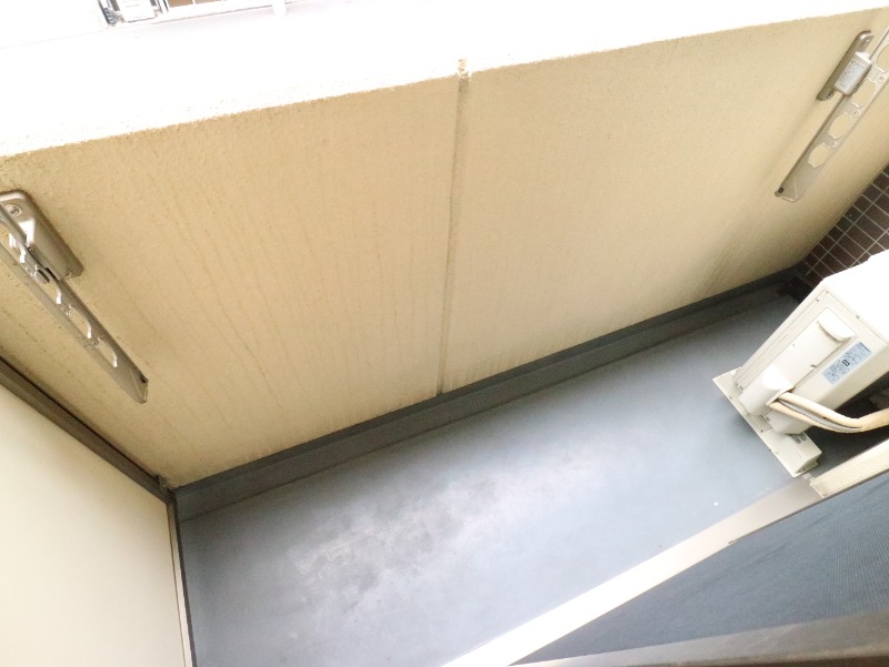 14/23 バルコニー