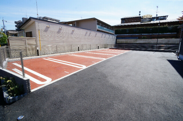 20/21 駐車場