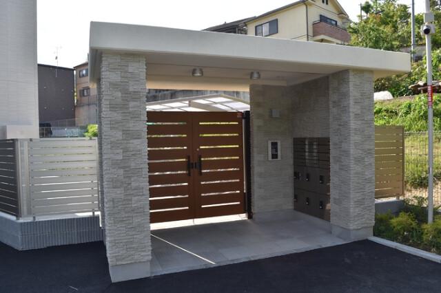 2/4 エントランス