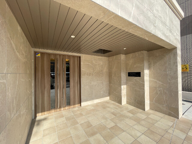 15/16 エントランス