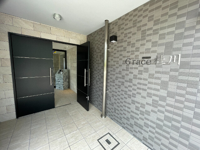 2/4 エントランス