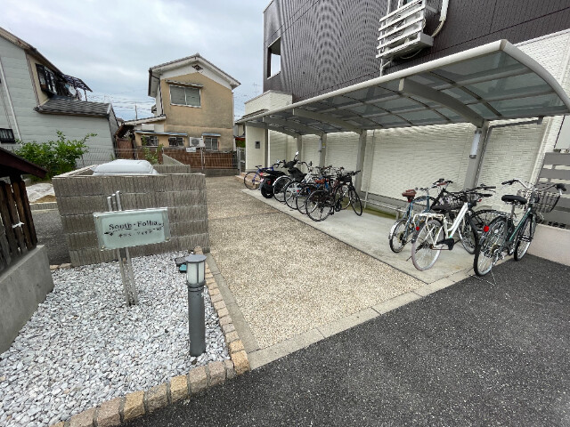 13/15 エントランス