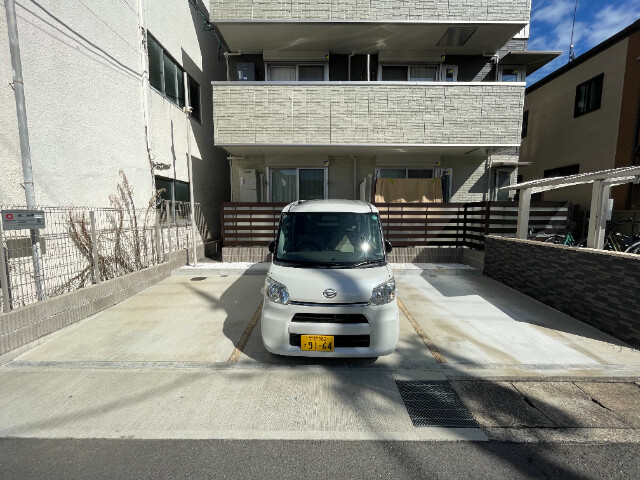 17/18 駐車場