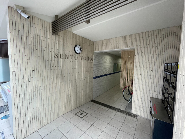 22/24 エントランス