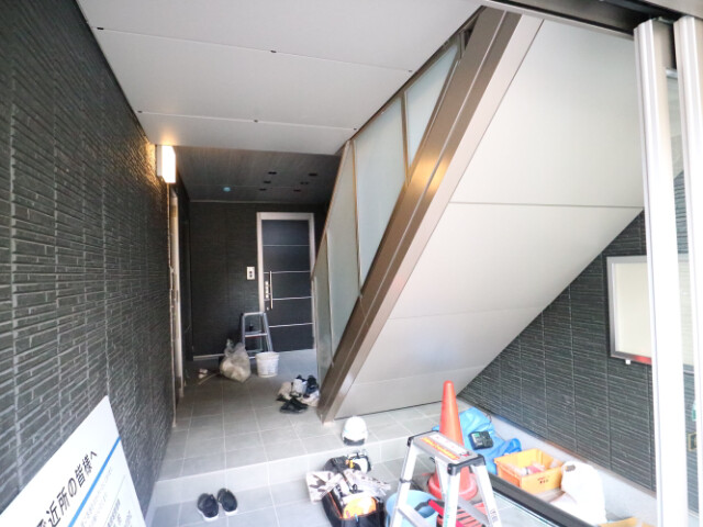 22/24 エントランス