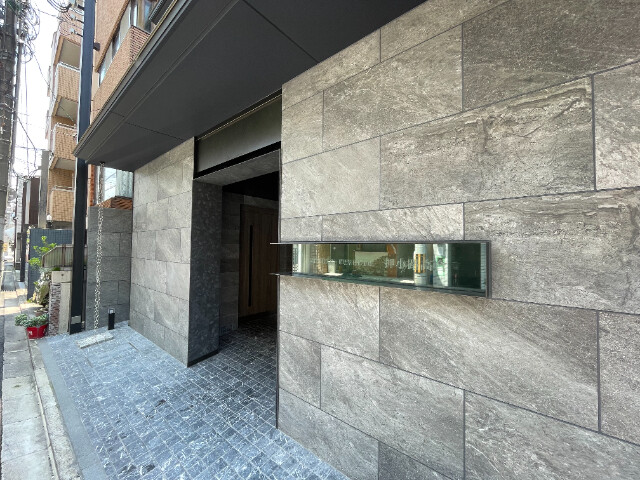 2/4 エントランス