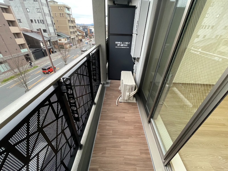 14/23 バルコニー