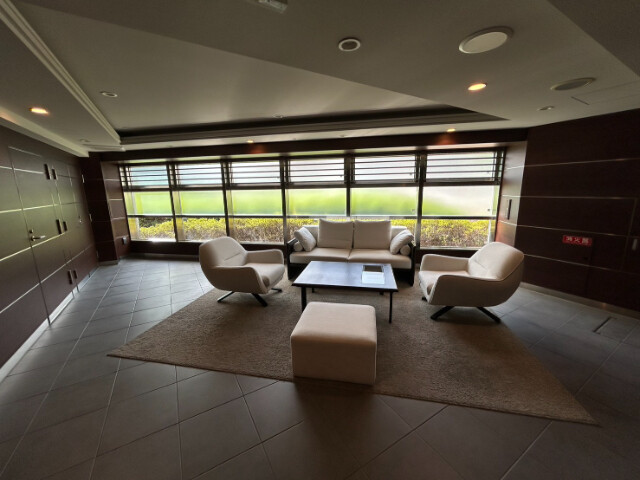 2/3 エントランス