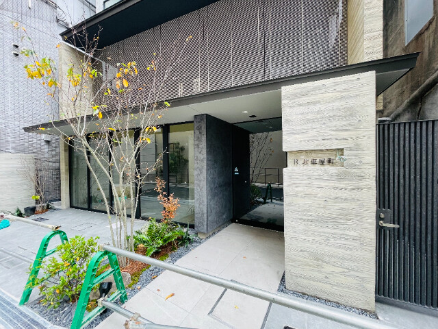 2/3 エントランス