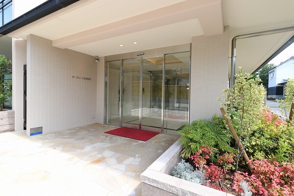 22/24 エントランス