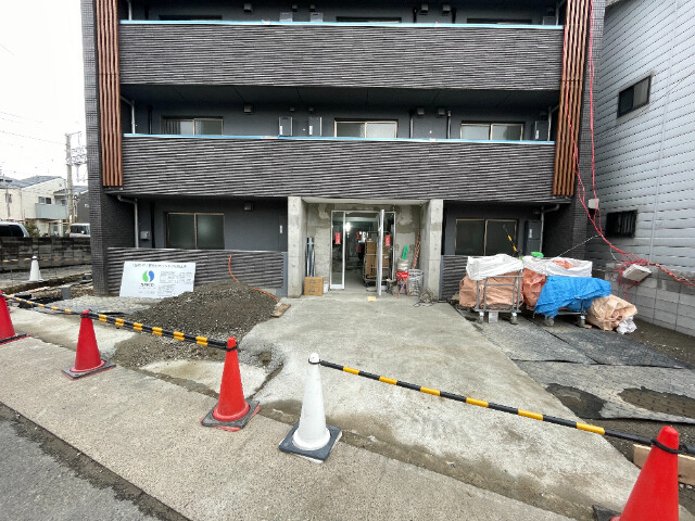 24/26 エントランス