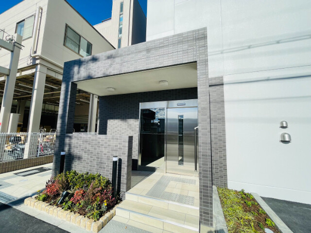 2/5 エントランス