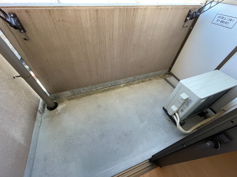 13/22 バルコニー