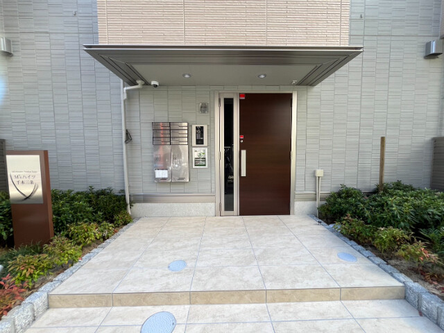 2/3 エントランス