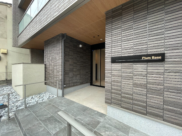 16/17 エントランス