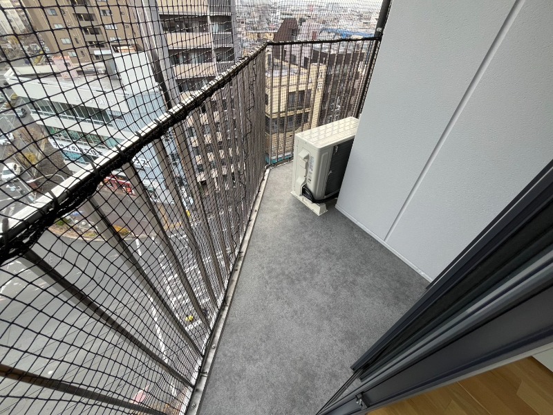 18/28 バルコニー