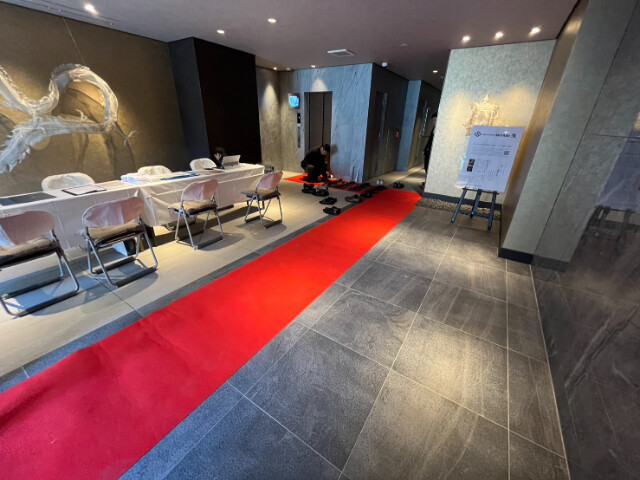 26/29 エントランス