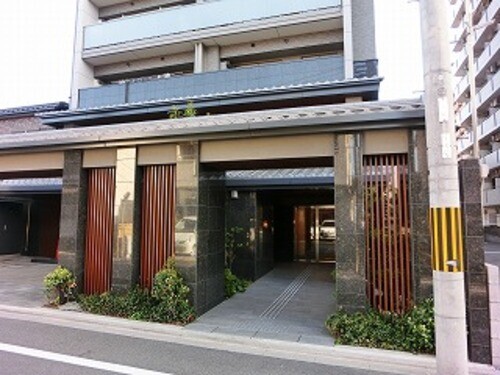 2/3 エントランス