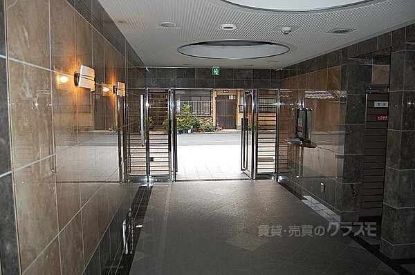 2/3 エントランス