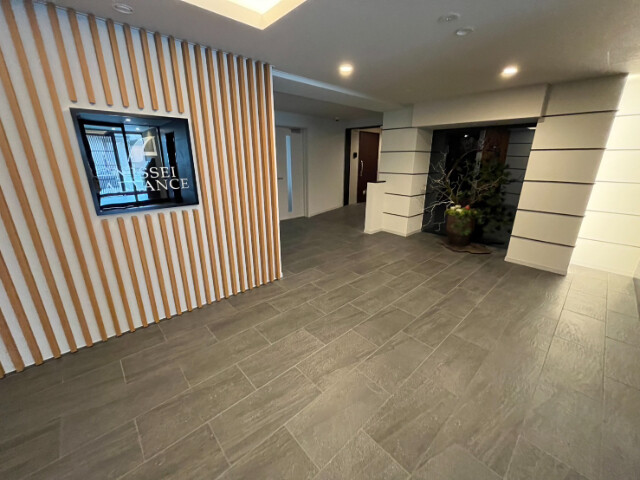 25/26 エントランス