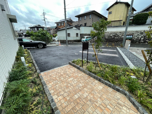 2/3 駐車場