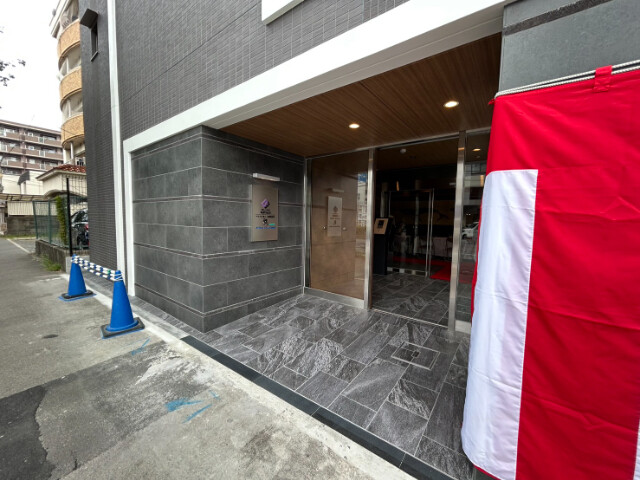 22/25 エントランス