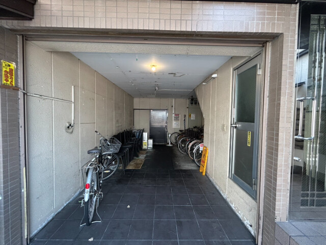 29/30 エントランス