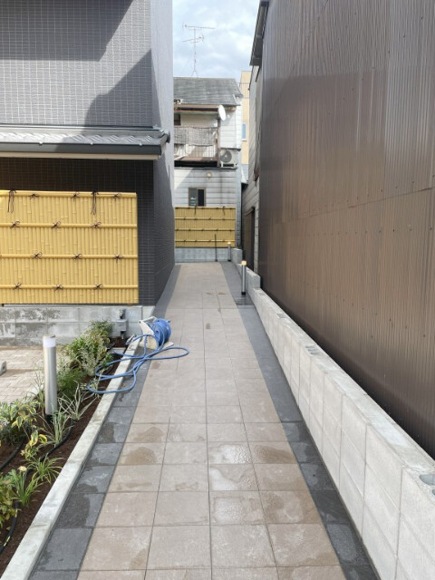 17/18 エントランス