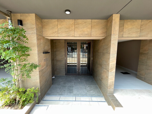 2/3 エントランス