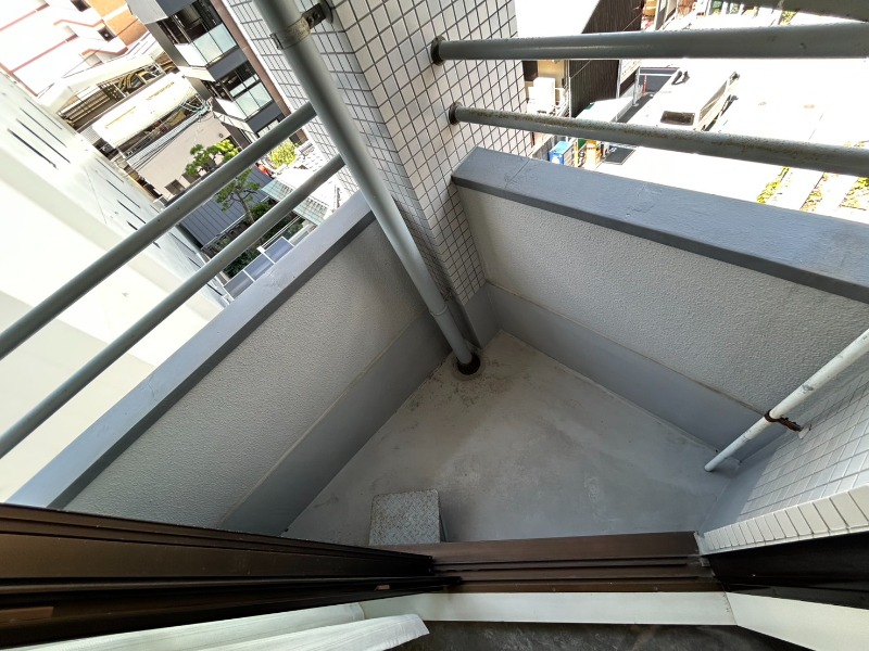 13/19 バルコニー