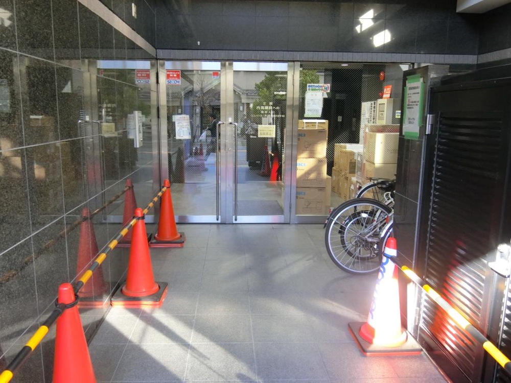 3/7 エントランス