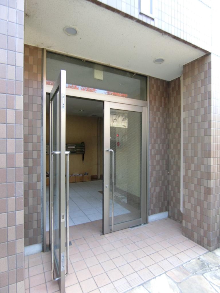 3/7 エントランス