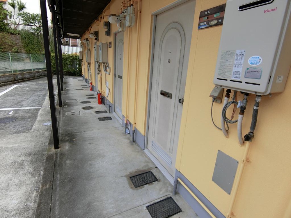 26/30 エントランス